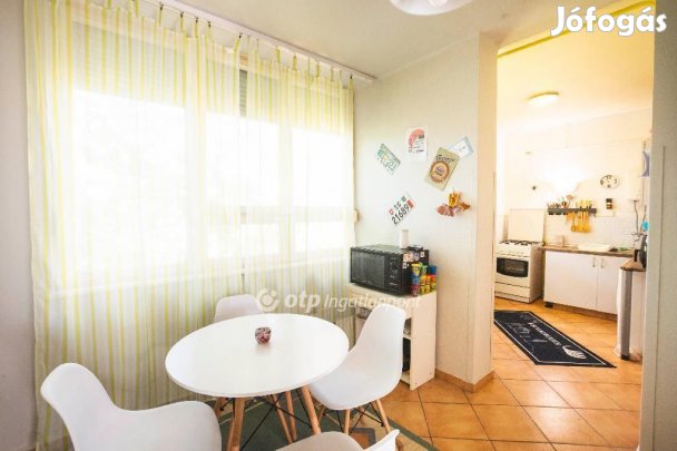 Eladó 57 nm-es lakás Gárdony