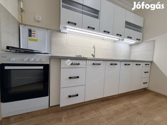 Eladó 57 nm-es lakás Kecskemét