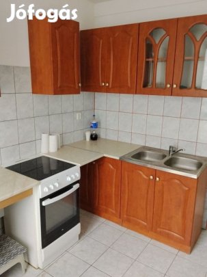 Eladó 57 nm-es panel lakás Paks