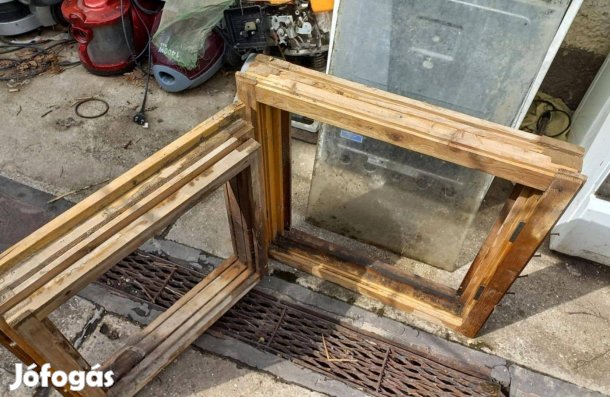 Eladó 58X58as fa ablak