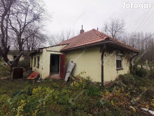 Eladó 58 nm-es ház Hahót