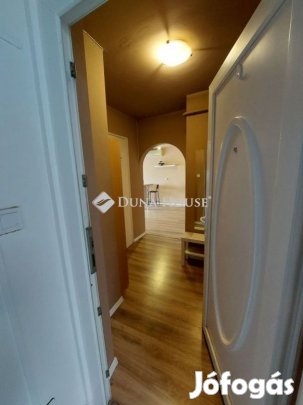 Eladó 58 nm-es lakás Baja