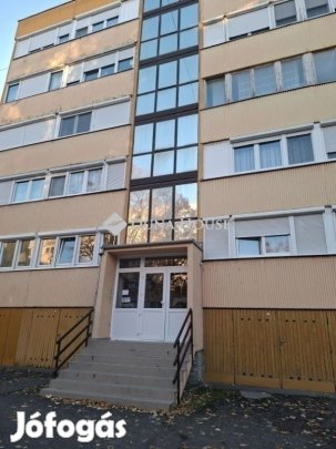 Eladó 58 nm-es lakás Pécs