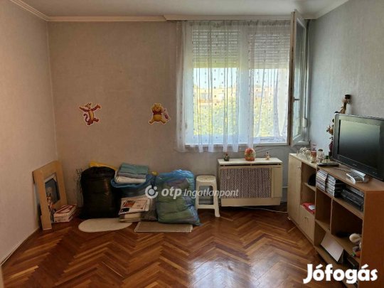 Eladó 59 nm-es lakás Gyula