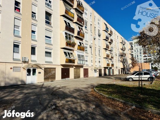 Eladó 59 nm-es lakás Szekszárd