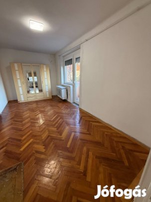 Eladó 59nm2-es lakás Pécs Dobó István utca!