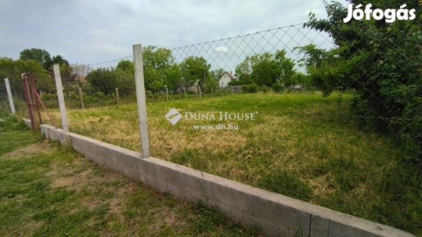 Eladó 605 nm-es telek Sülysáp