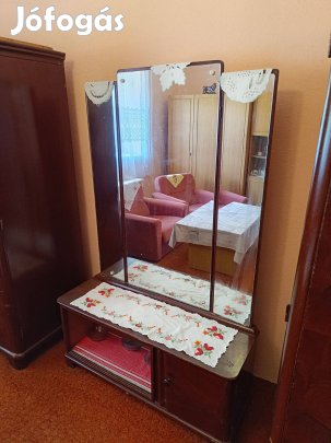 Eladó 60-as évekbeli antik, Erzsébet típusú hálószoba bútor garnitúra