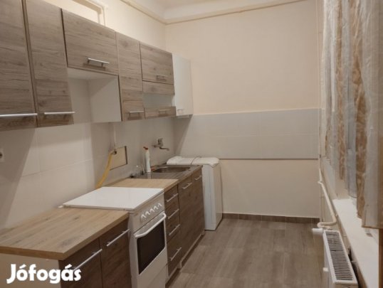 Eladó 60 m2 -es lakás a Zsolnay negyed mellett!