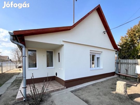 Eladó 60 nm-es Felújított Családi ház Tápióbicske