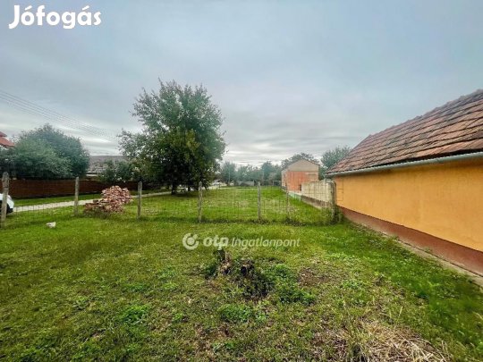 Eladó 60 nm-es ház Hajdúböszörmény