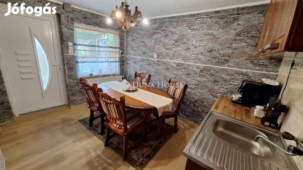 Eladó 60 nm-es ház Simontornya