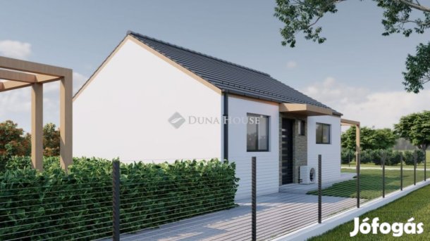 Eladó 60 nm-es ház Siófok