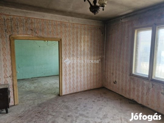 Eladó 60 nm-es ház Szeged