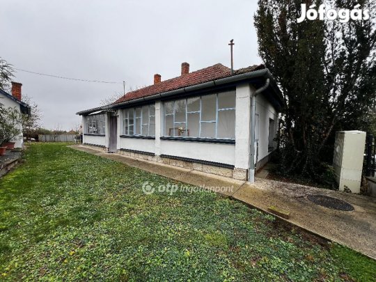 Eladó 60 nm-es ház Tarcal