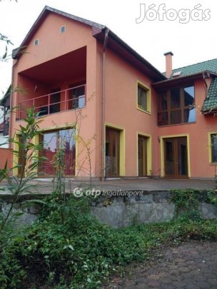 Eladó 60 nm-es lakás Eger