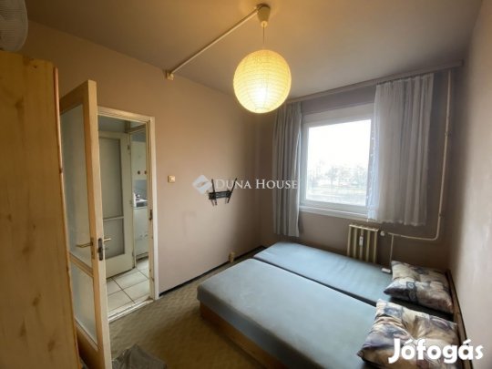 Eladó 60 nm-es lakás Szeged