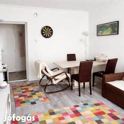 Eladó 60 nm-es lakás Szeged