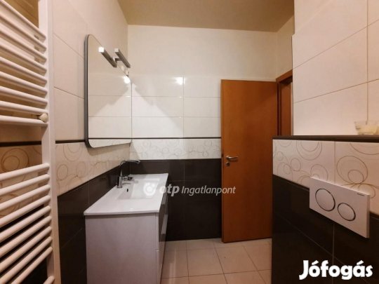 Eladó 61 nm-es lakás Balatonőszöd
