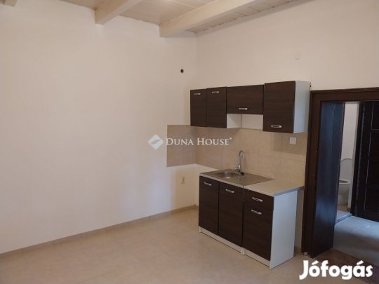 Eladó 62 nm-es ház Péteri