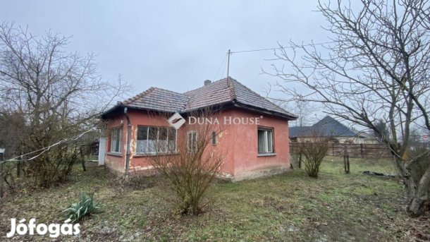 Eladó 62 nm-es ház Tápióbicske