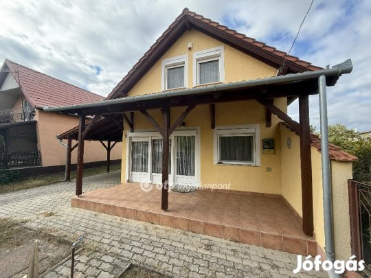 Eladó 62 nm-es ház Tiszakécske