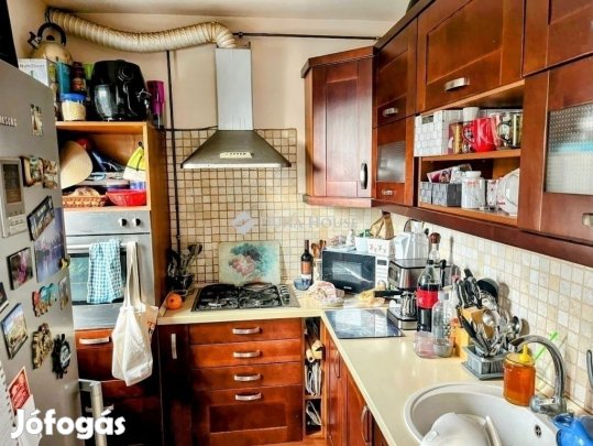 Eladó 62 nm-es lakás Pécs