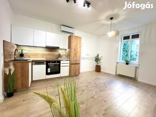 Eladó 62 nm-es lakás Pécs