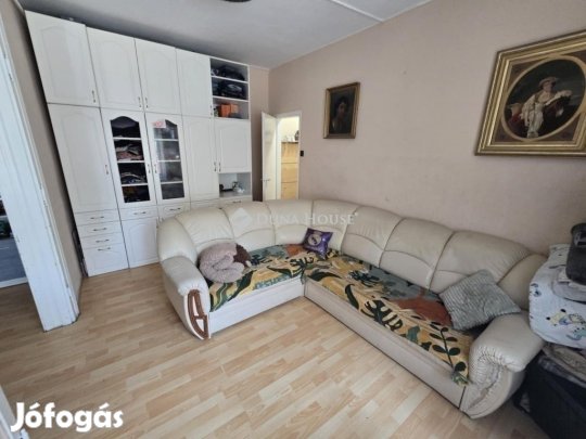 Eladó 63 nm-es ház Pécel