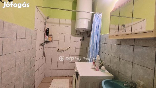 Eladó 64 nm-es ház Jászberény