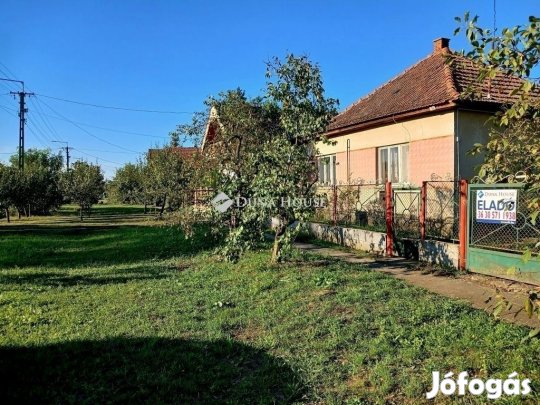 Eladó 64 nm-es ház Sárrétudvari