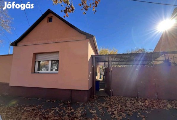 Eladó 65 nm-es Felújítandó Családi ház Debrecen