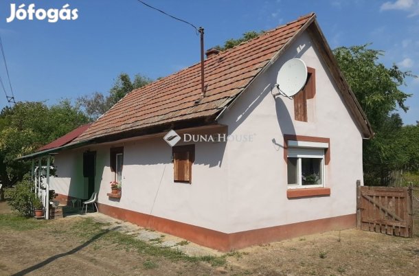 Eladó 65 nm-es ház Kecskemét