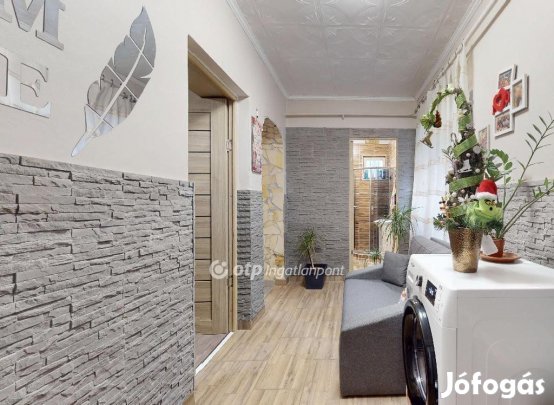 Eladó 65 nm-es ház Szikszó