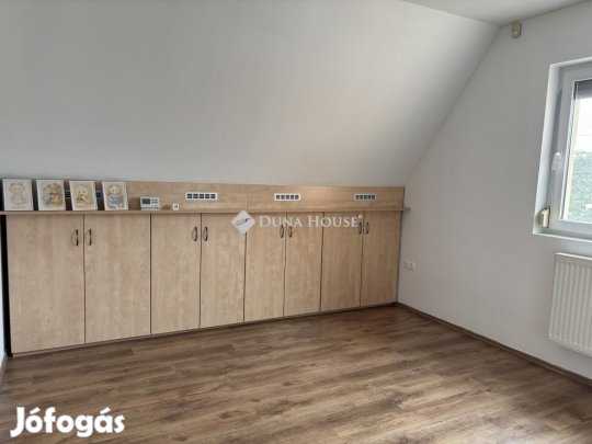 Eladó 65 nm-es ház Üllő