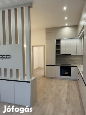 Eladó 66 nm-es Felújított tégla lakás Szeged Boros József utca