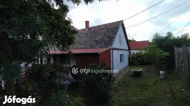 Eladó 66 nm-es ház Tengelic