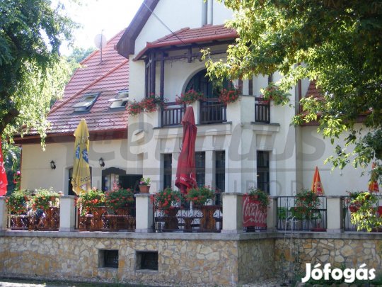 Eladó 670 m2 panzió, Celldömölk