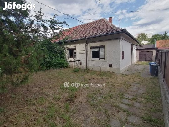 Eladó 67 nm-es ház Debrecen