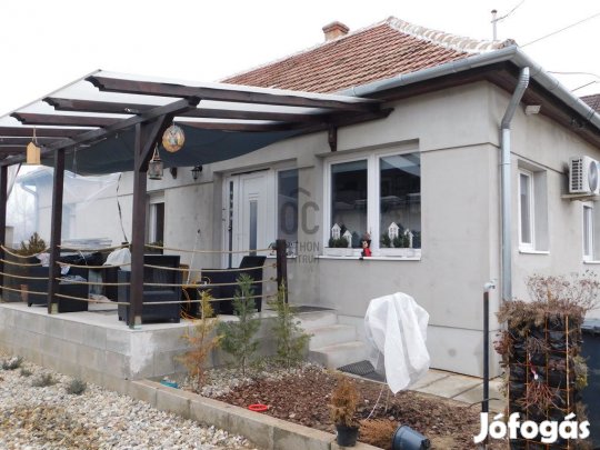 Eladó 67 nm-es ház Tápiószentmárton