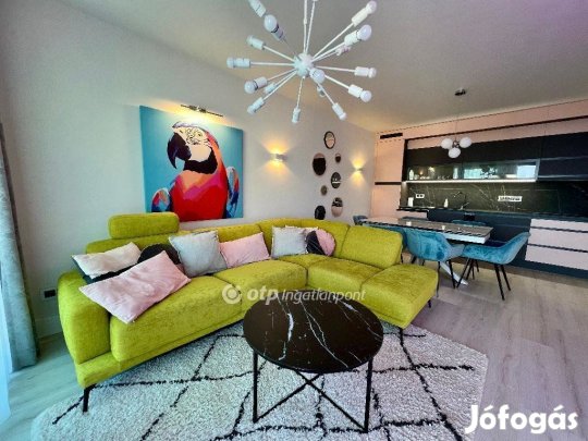 Eladó 67 nm-es lakás Balatonfüred