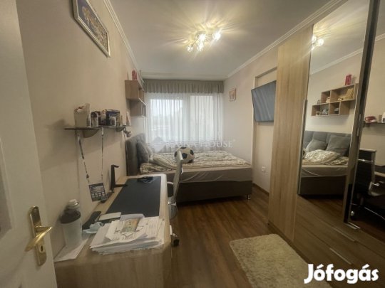 Eladó 67 nm-es lakás Kecskemét