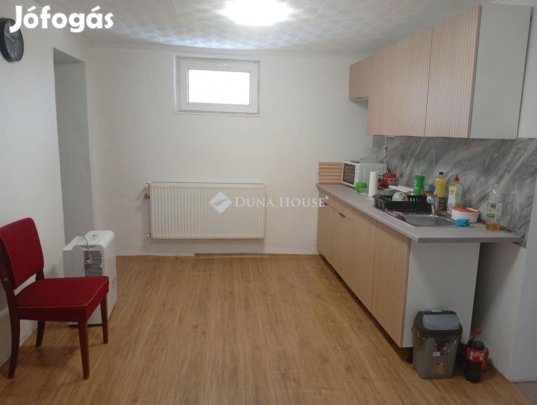 Eladó 68 nm-es ház Csép