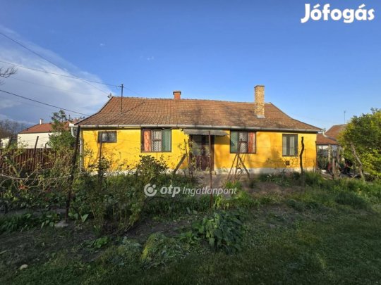 Eladó 68 nm-es ház Kaba