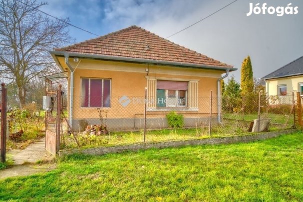 Eladó 68 nm-es ház Káva