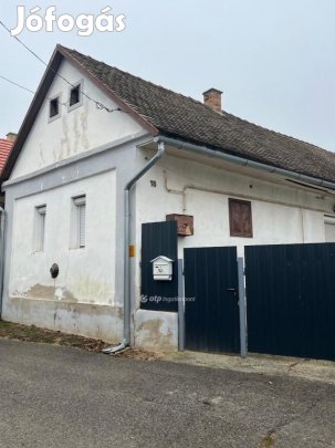 Eladó 68 nm-es ház Szűr