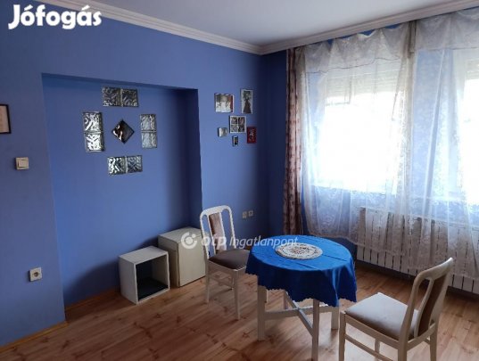 Eladó 68 nm-es lakás Kecskemét