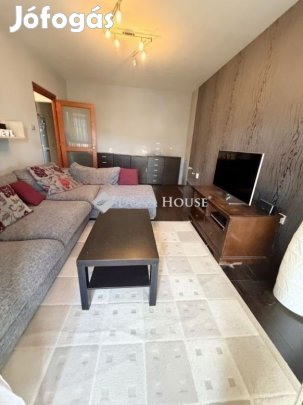 Eladó 68 nm-es lakás Pécs