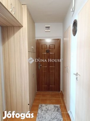 Eladó 68 nm-es lakás Pécs
