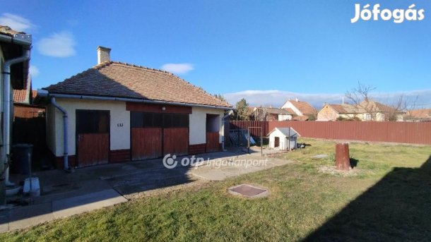 Eladó 69 nm-es ház Jászberény
